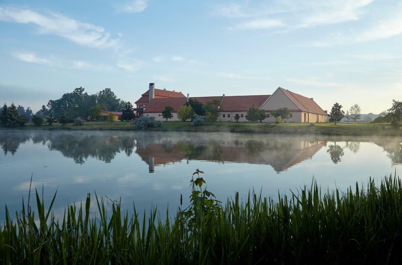Residence Safari Resort - Bison Lodge Borovany  Exterior photo